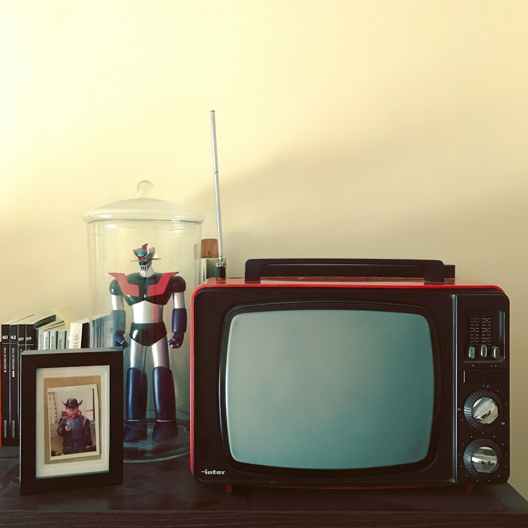 old television set vintage